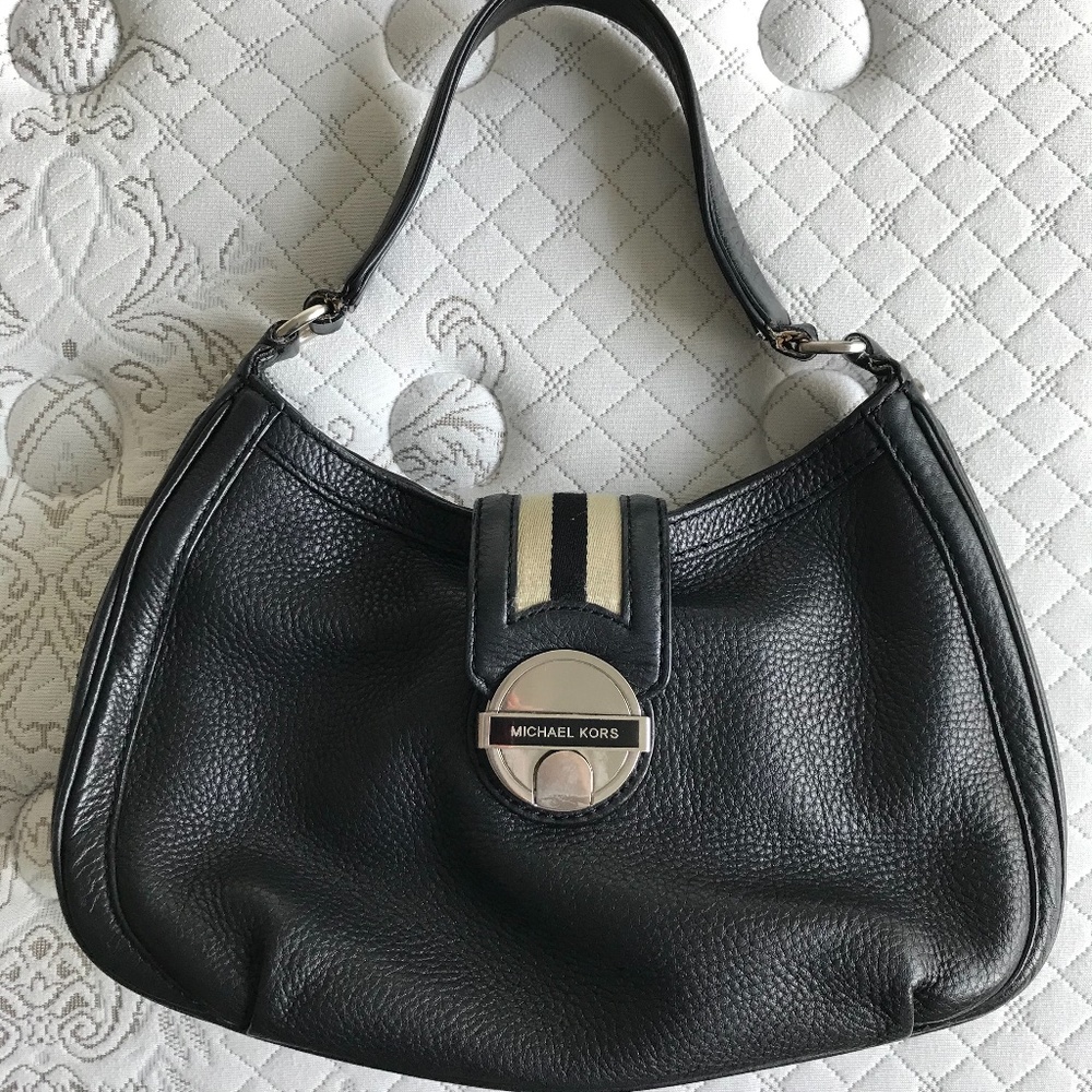 MICHAEL KORS Westbury Black Medium Hobo Bag